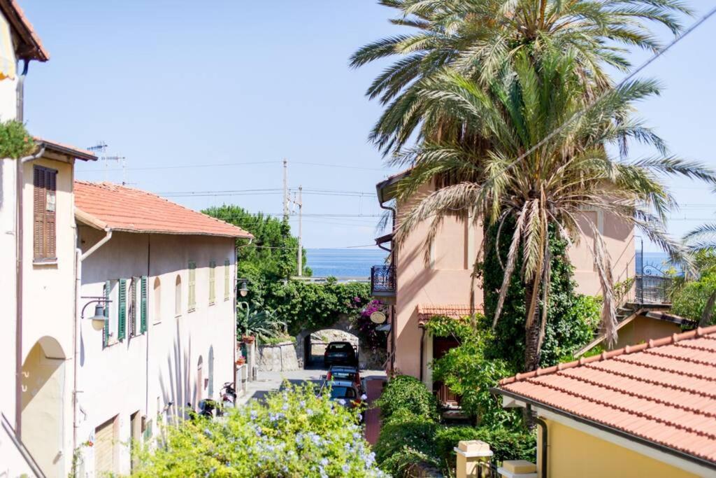 New Fishermans House Seaside, Air Conditioning & Wi-Fi Bordighera Bagian luar foto