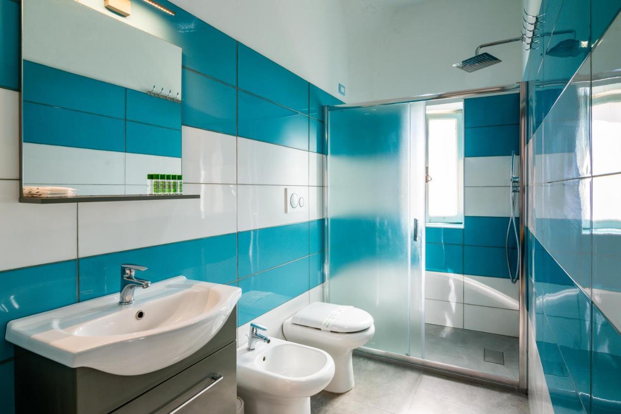 New Fishermans House Seaside, Air Conditioning & Wi-Fi Bordighera Bagian luar foto