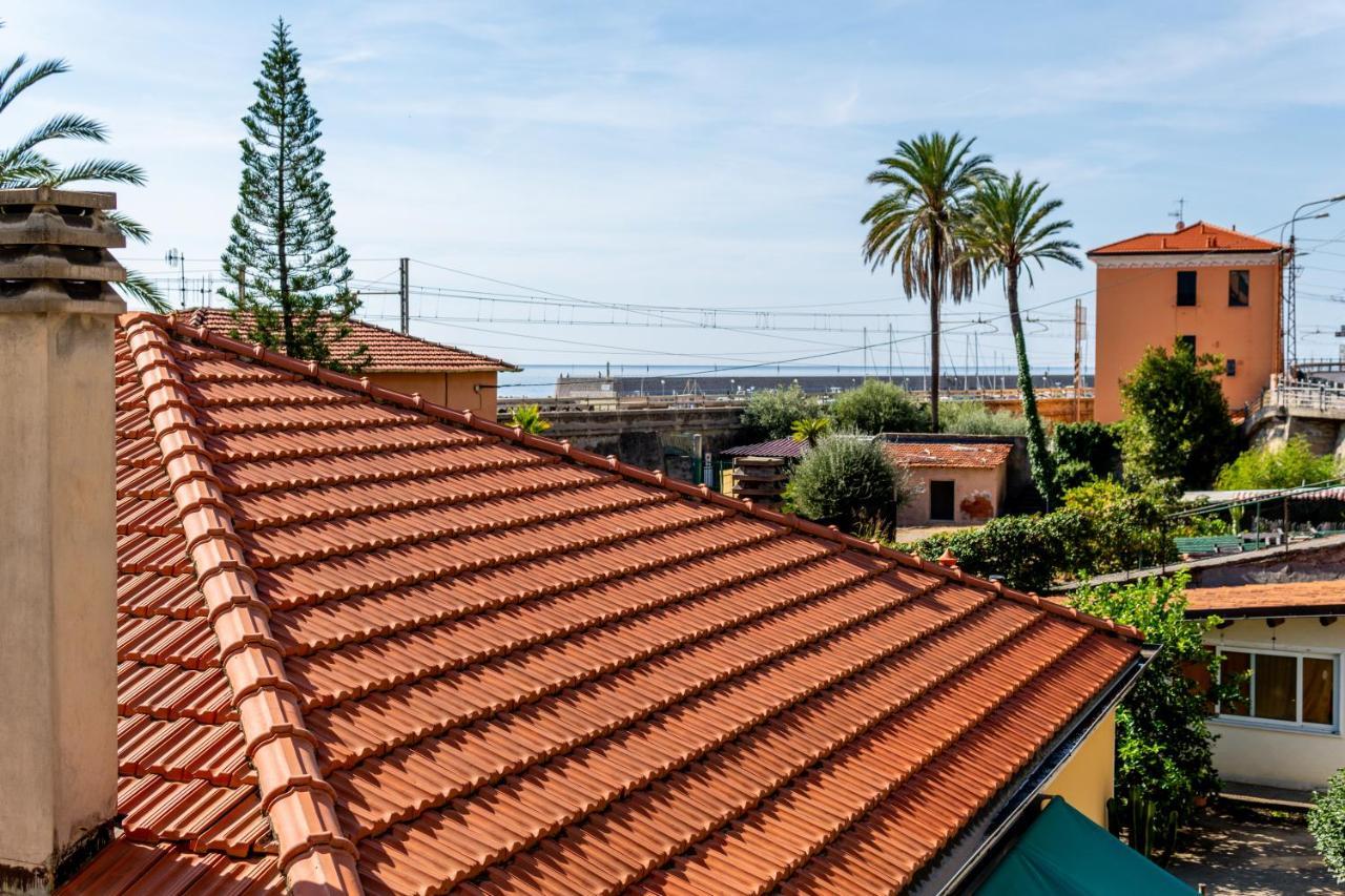 New Fishermans House Seaside, Air Conditioning & Wi-Fi Bordighera Bagian luar foto